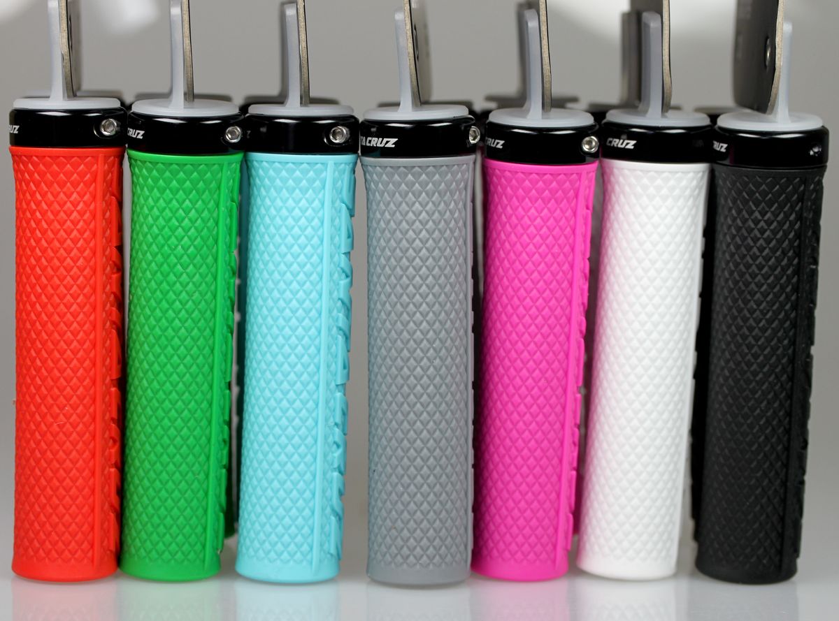 santa cruz palmdale grips black